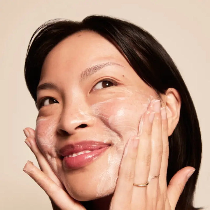 Gleamin Clarifying Brightening Cleanser