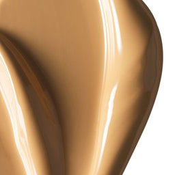 et al. Intelligent Skin Radiant Foundation SPF 15 200W